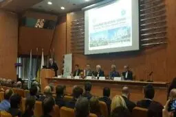 ظريف:آینده خوبی برای روابط اقتصادی ایران و رومانی فراهم است