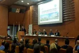 ظريف:آینده خوبی برای روابط اقتصادی ایران و رومانی فراهم است