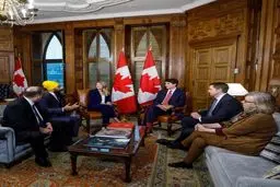 عکس: فرش زیبای ایرانی در اتاق کار نخست وزیر کانادا