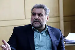 فلاحت‌پیشه: انگلیس در نهایت مجبور است با ایران مذاکره کند / در مواجهه با ترامپ، زمان به سود ایران در حال سپری شدن است