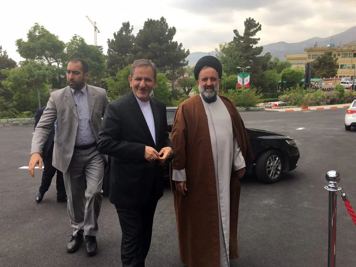 ورود جهانگیری به صداوسیما جهت شرکت در مناظره/ عکس