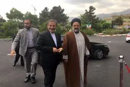 ورود جهانگیری به صداوسیما جهت شرکت در مناظره/ عکس