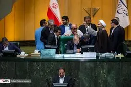 اصولگرایان بالای سر رئیس لاریجانی!