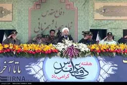 حاشیه‌های سخنرانی روحانی در مراسم رژه نیروهای مسلح /تصاویر