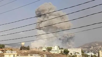 لحظه انفجار موشک آمریکایی نزدیکی زمین و شهادت مردم