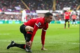 فان‌پرسی در شکست منچستر عصا به دست شد+عکس