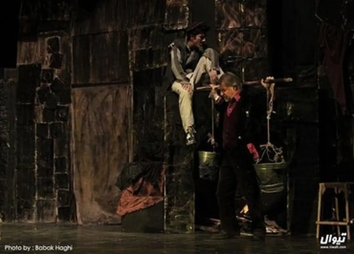 روایتی تصویری از نمایش "در اعماق"