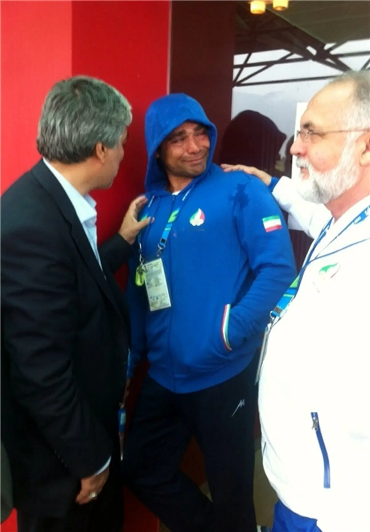 خروسی‌ که  18ماه بدون‌ سر زندگی‌ کرد! + تصاویر