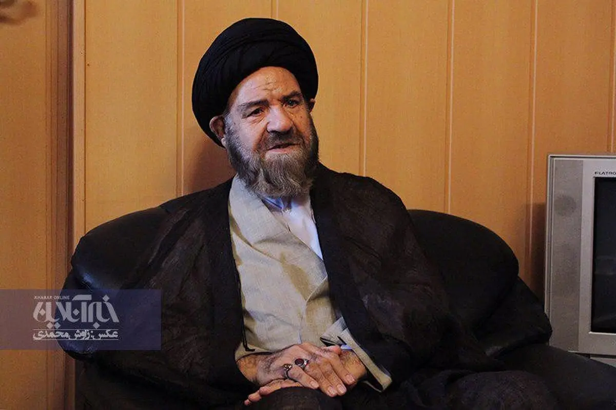 گپ و گفت خواندنی با عضو مجلس خبرگان که دانشجوی ممتاز سیستم سلطنت پهلوی بود /ماجرای تذکر به آیت الله هاشمی /احمدي‎نژاد چه کاره است که پرونده زن مردم را جلوی انظار مردم می آورد /آتش به اختیارها به فکر قیامت باشند /فرد جامع الشرایط برای رهبری داریم،شورایی ره