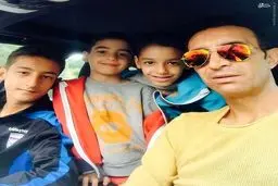سلفی رضا عنایتی با پسرانش/ عکس