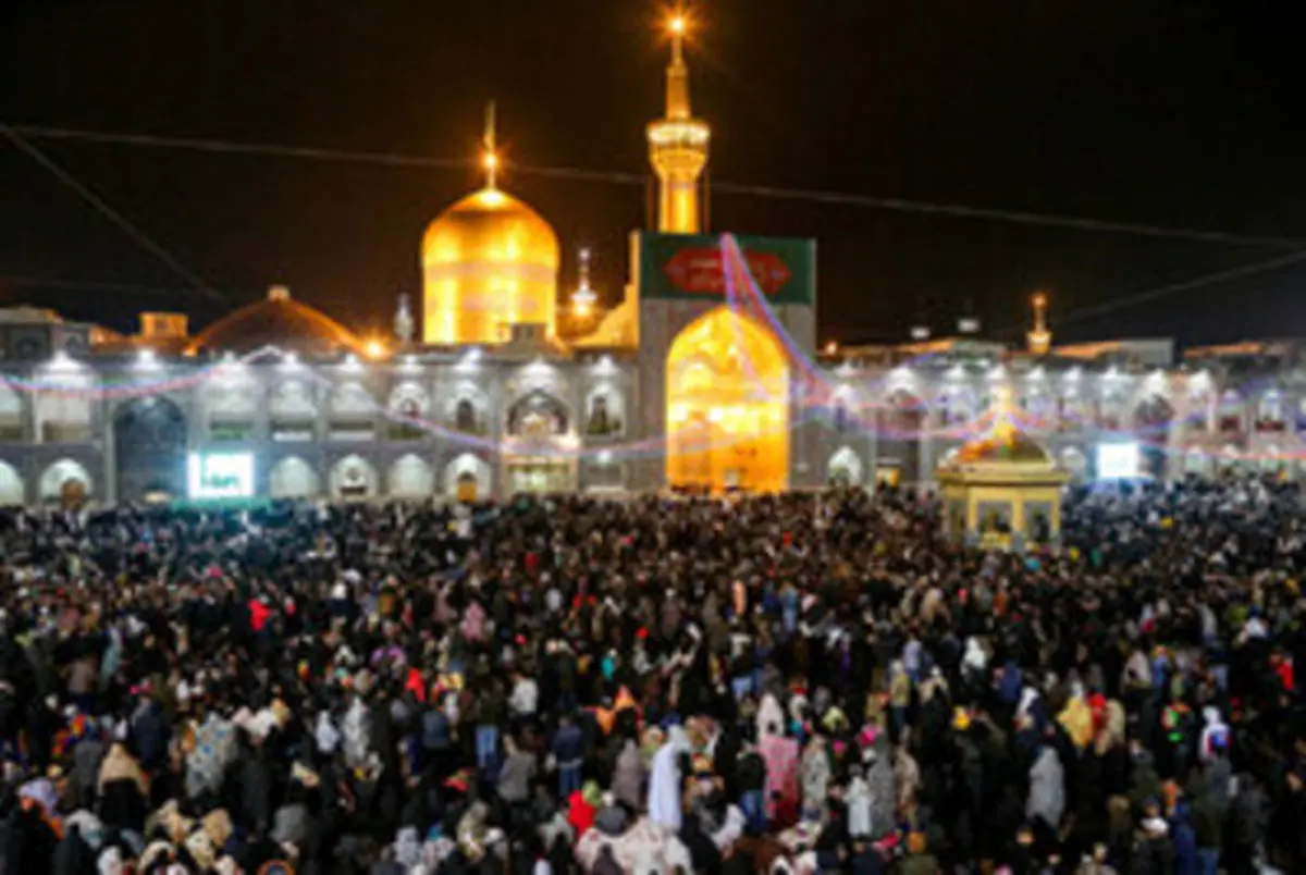 تصاویری از لحظه تحویل سال ۹۸ در حرم مطهر رضوی