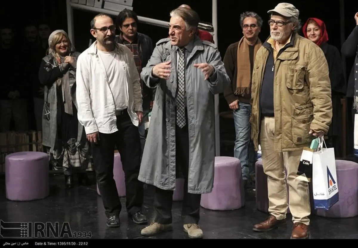 تیپ متفاوت رضا کیانیان در یک جشن تولد/عکس