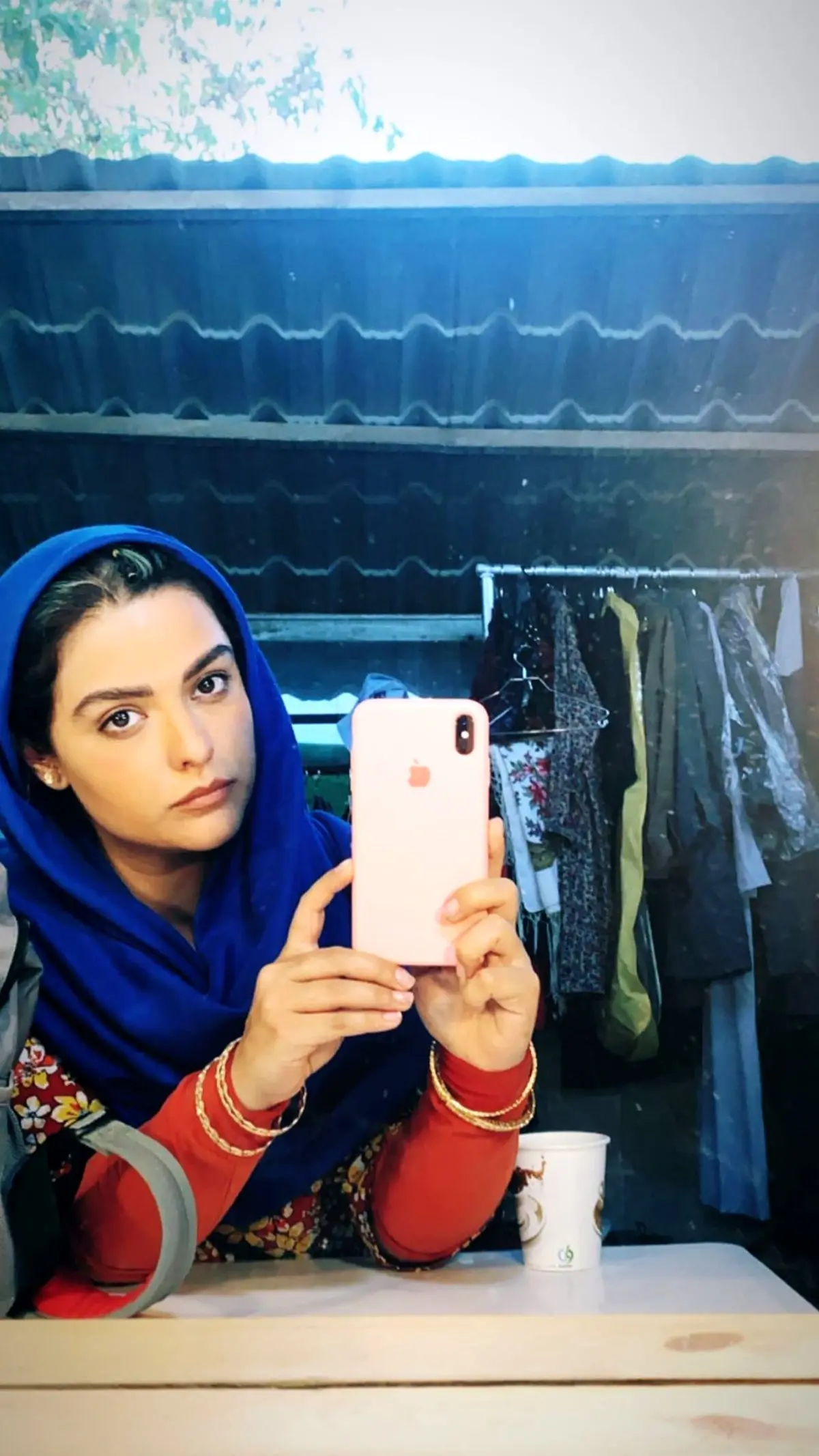 سلفی آینه ای جذاب از دنیا مدنی + عکس