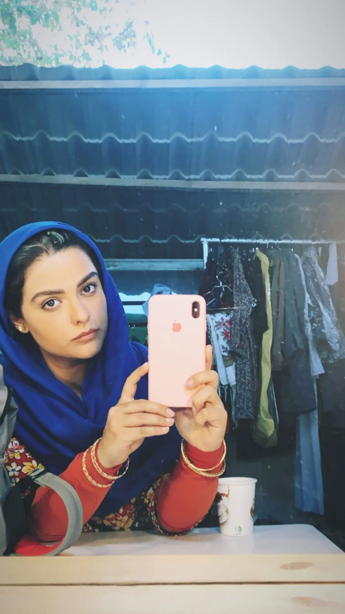 سلفی آینه ای جذاب از دنیا مدنی + عکس