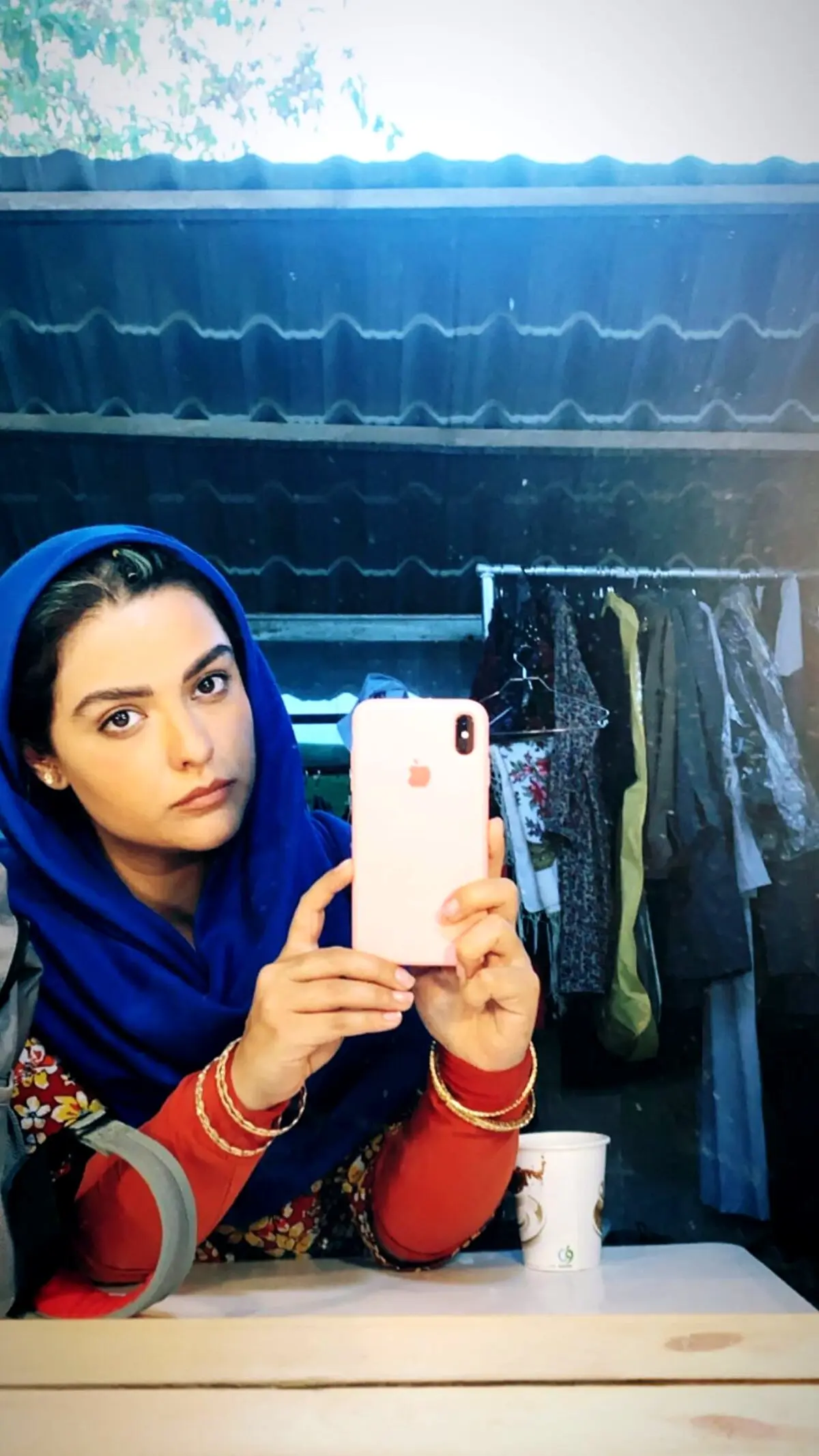 سلفی آینه ای جذاب از دنیا مدنی + عکس
