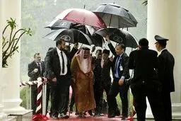 حواشی سفر پرهزینه پادشاه عربستان/تصاویر