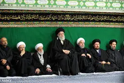 حضور سیاسیون در مراسم عزاداری شام غریبان امام حسین(ع) در محضر رهبر انقلاب؛ از روحانی و سیدحسن خمینی تا ناطق نوری و سردار سلیمانی