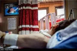 پرستاری زینب گونه از برادر! /تصاویر