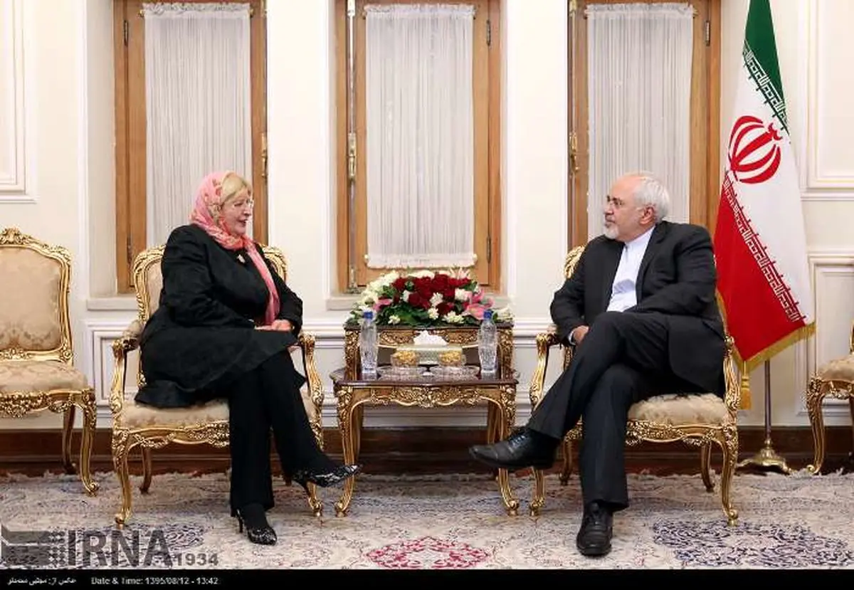 حجاب معاون وزیر خارجه اسلوونی در دیدار ظریف/عکس