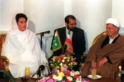 دیدار آیت الله‌هاشمی و بی‌نظیر بوتو/عکس تاریخی