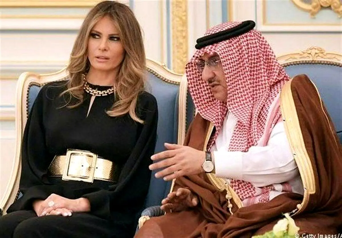 لباس همسر ترامپ در سفر به عربستان/عکس