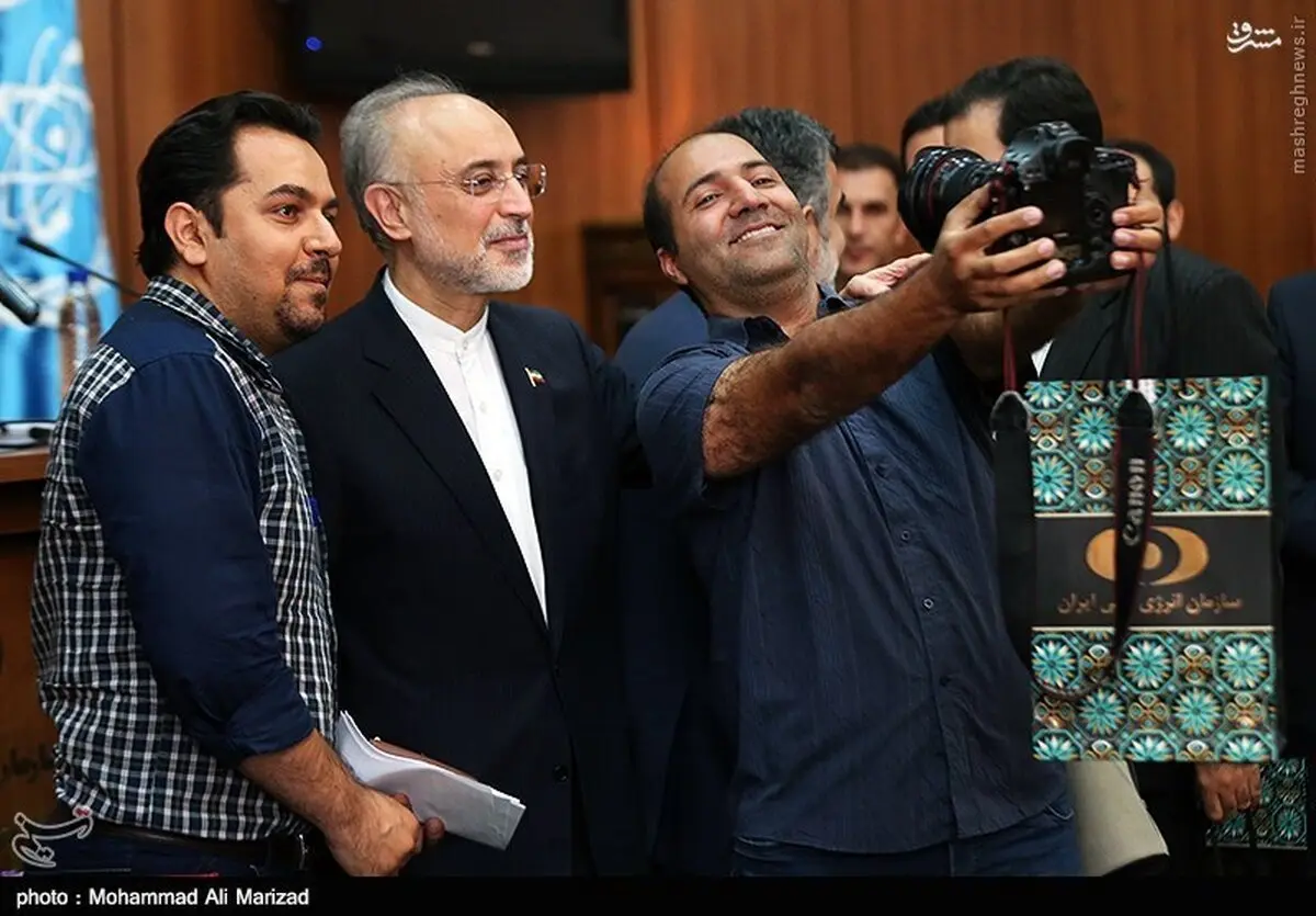 سلفی سخت با صالحی/ عکس