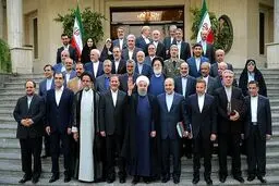  پرداخت ارز 4200 تومانی و توزیع رانت به خواص در دولت روحانی