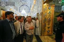 معاون وزیر خارجه‌ سوئیس چفیه به گردن انداخت/ عکس