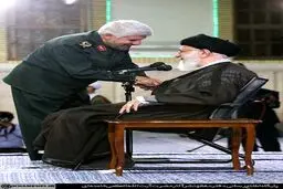 حاج صادق آهنگران در لباس کمتر دیده شده/ عکس