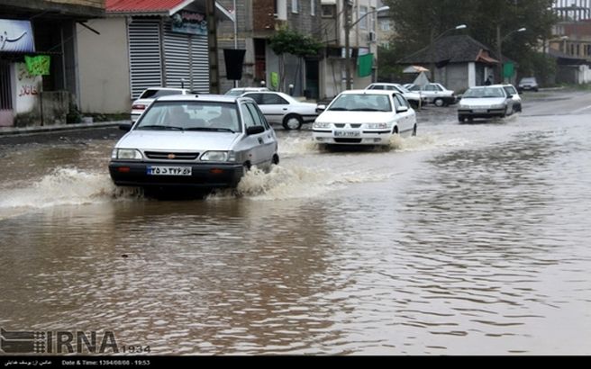 باران و آبگرفتگی در آستارا و سنندج/تصاویر