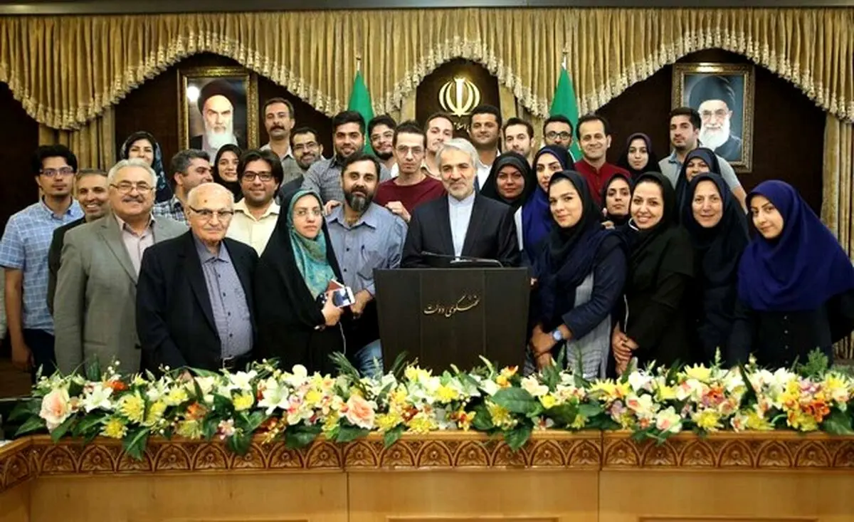 عکس یادگاری نوبخت در آخرین نشست خبری دولت یازدهم