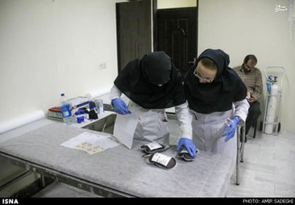 اهداء خون در شب قدر/تصاویر