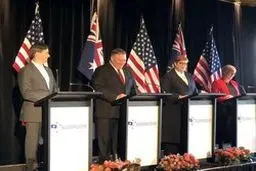 ادعای مضحک پمپئو درباره دست داشتن ایران در ناامنی تنگه هرمز!