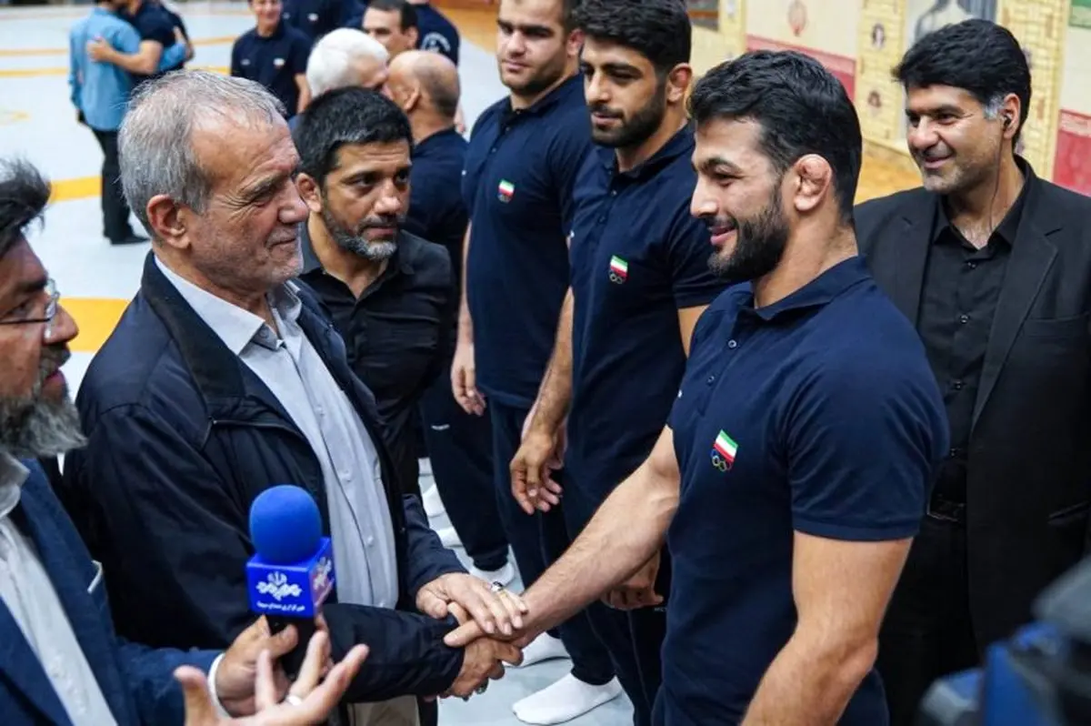  حال و هوای تازه کمپ کشتی: دکتر قول طلا گرفت!