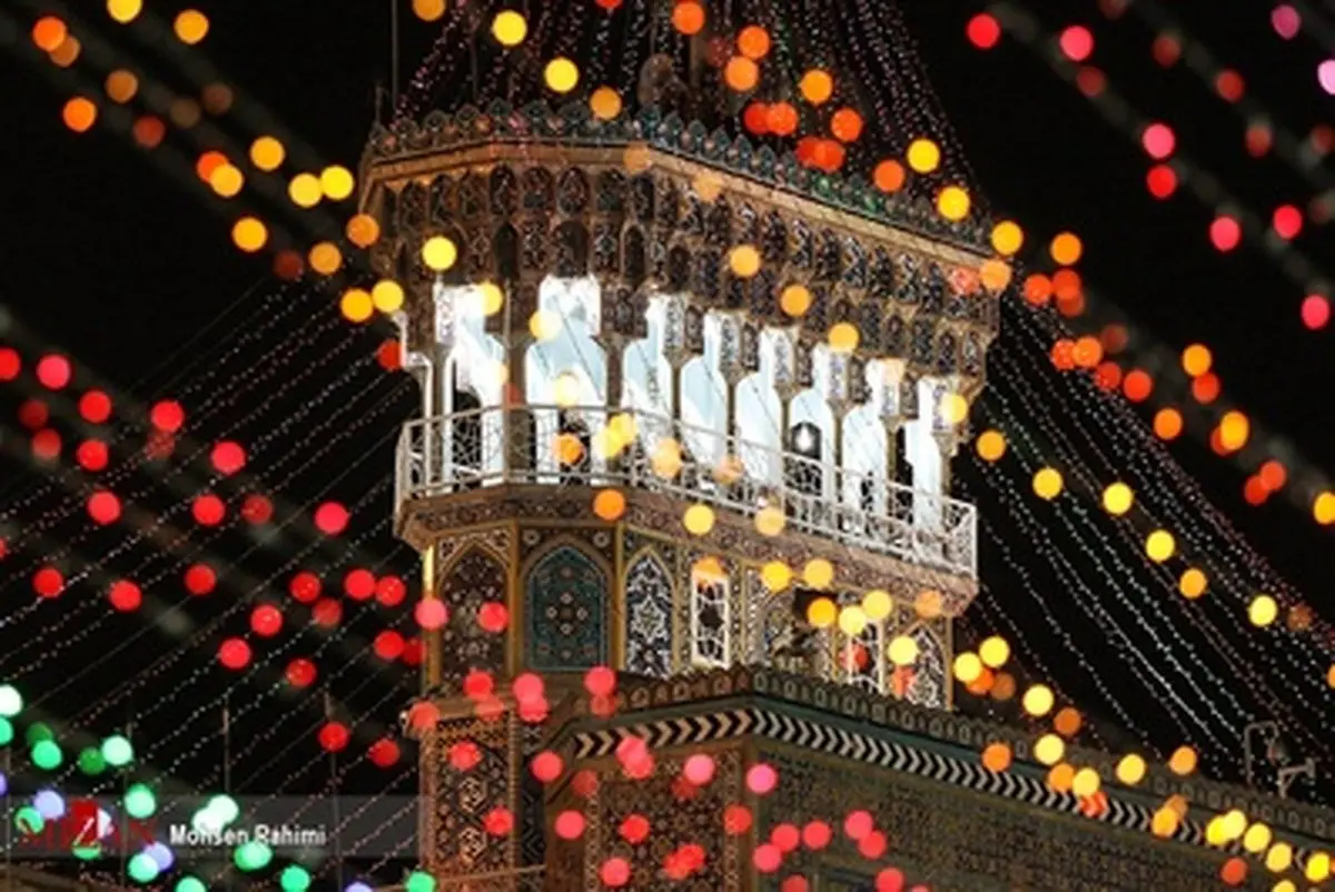 تصاویری از حال و هوای حرم امام رضا(ع) در شب مبعث رسول اکرم