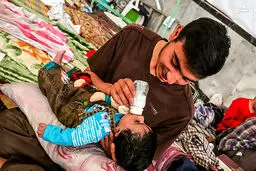 نوزاد شیرخوار در مراسم اعتکاف/عکس