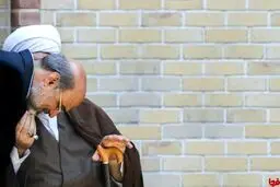 عکسی دیدنی از رئیس دفتر رهبرانقلاب در حال صحبت با رئیس‌رسانه ملی
