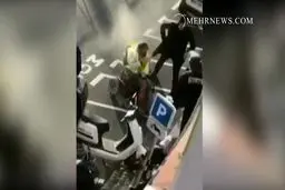 ببینید: حمله پلیس فرانسه به فرد معلول با گاز اشک‌آور