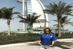 پيراهن استقلال، بر تن دختر شفر /عکس