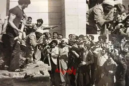 عکس دیده نشده از تخریب قبر «رضاخان» توسط «خلخالی»