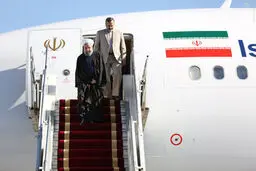 ورود روحانی به مشهد و افتتاح خط يك مترو/تصاویر