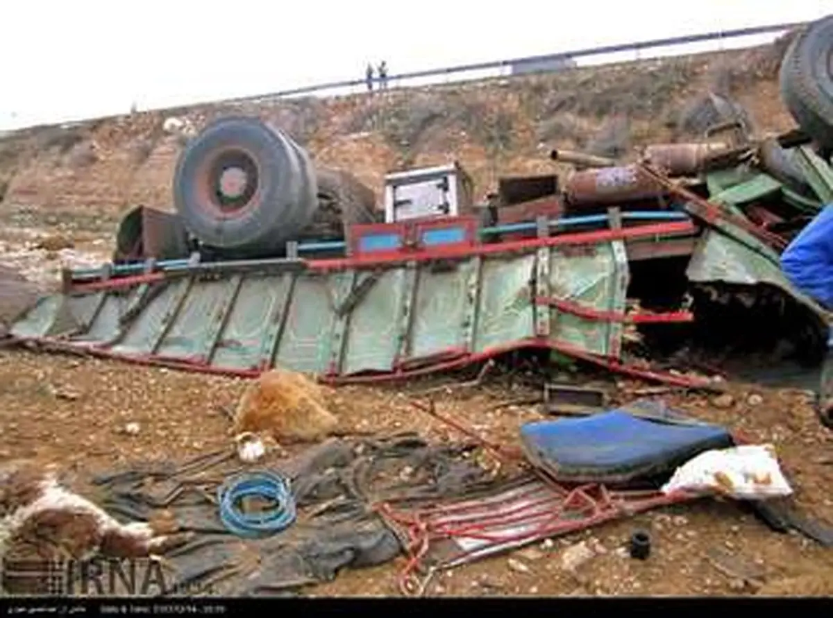 واژگونی کامیون در محور بجنورد- آشخانه/تصاوير