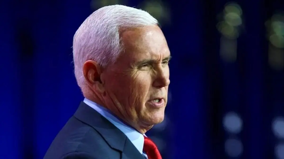 انتقاد مایک پنس از بایدن برای «باج‌دهی به ایران» در ازای آزادی جاسوسان آمریکایی