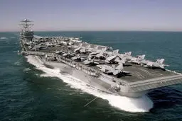 رأي اليوم: رزمایش مشترک ایران، روسیه و چین جلوی چشم ناو آمریکایی آبراهام لینکلن؛ ماجرا چیست؟