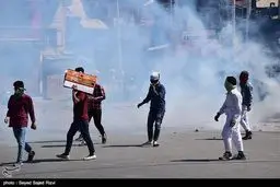 درگیری پلیس هند با نمازگزاران در ماه رمضان در کشمیر/تصاویر