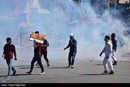 درگیری پلیس هند با نمازگزاران در ماه رمضان در کشمیر/تصاویر