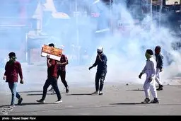 درگیری پلیس هند با نمازگزاران در ماه رمضان در کشمیر/تصاویر
