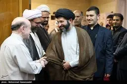 فرزند رهبر انقلاب در مراسم سالگرد آیت الله خزعلی/عکس