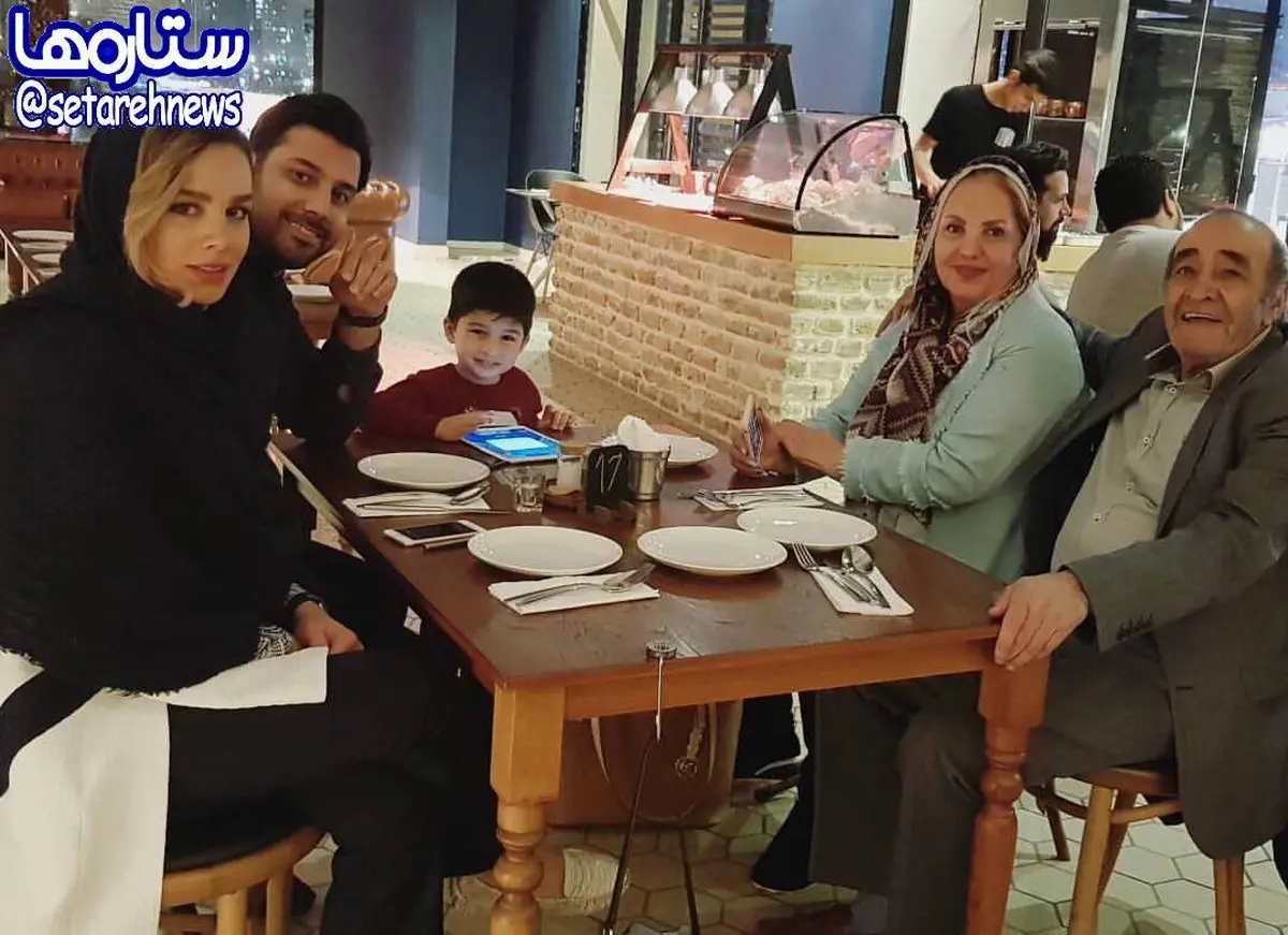 دورهمى احسان خواجه اميرى در كنار خانواده‌اش/عکس