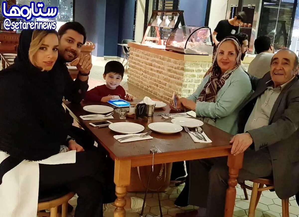دورهمى احسان خواجه اميرى در كنار خانواده‌اش/عکس